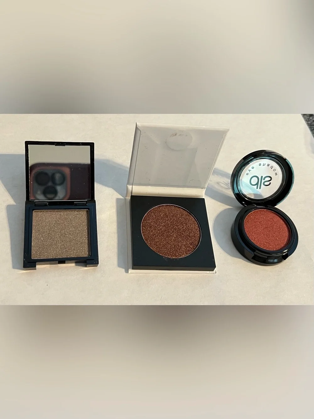Phase Zero Naked Cosmetics Dirty Little Secret  Single Eyeshadow 3 Containers